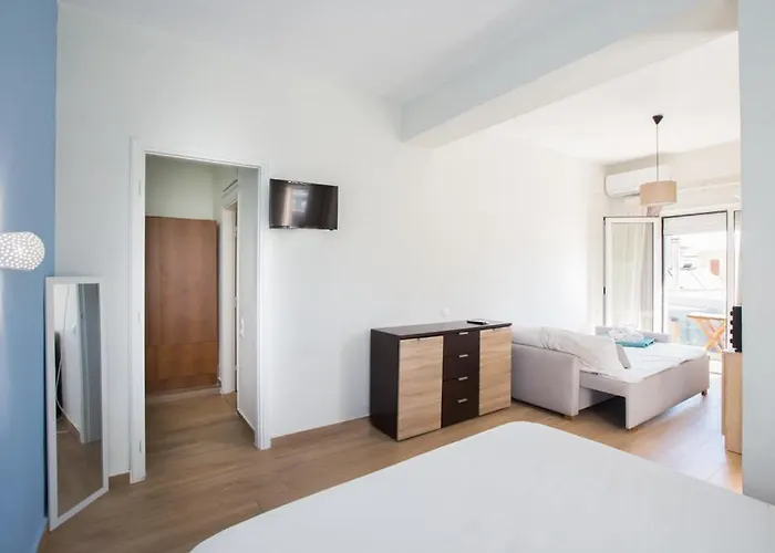 Theo 4* העיירה רתימנו