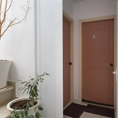 Aparthotel Theo 4*