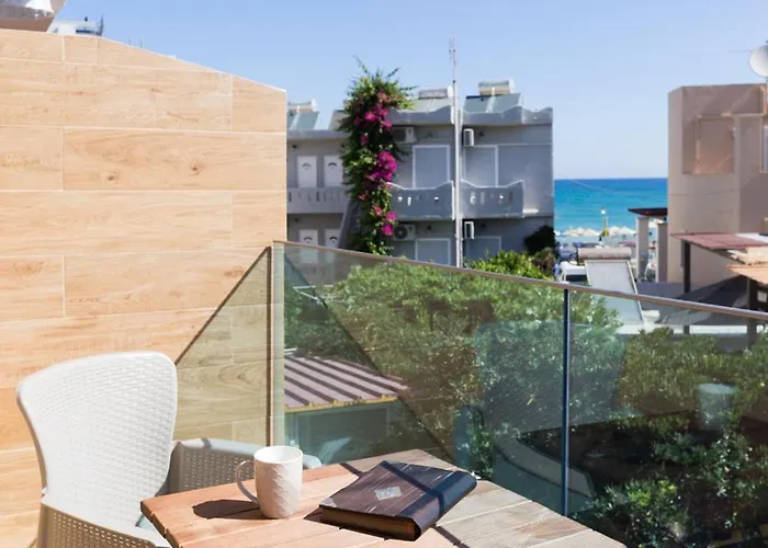 Theo Hotel apartamentowy 4*